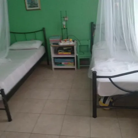 Kaboli Rooms-pefki Feriehus Pefki (Evia)