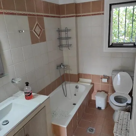 Kaboli Rooms-pefki Semesterbostad Pefki (Evia)