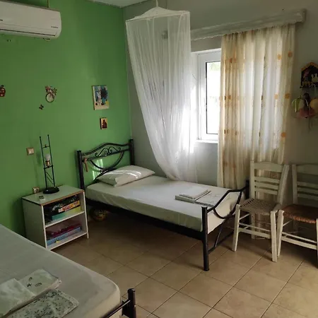Kaboli Rooms-pefki Semesterbostad