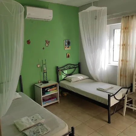 Kaboli Rooms-pefki Semesterbostad