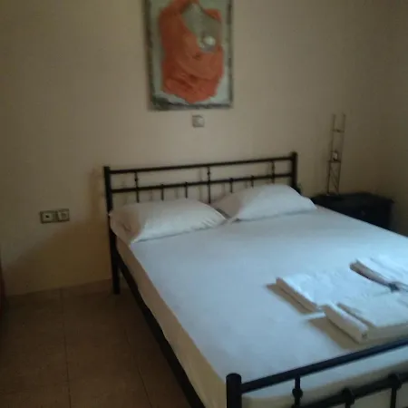 Semesterbostad Kaboli Rooms-pefki *