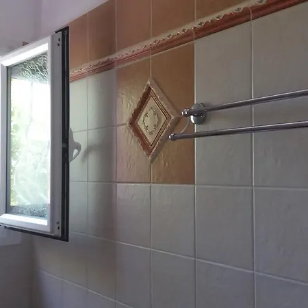 Feriehus Kaboli Rooms-pefki *