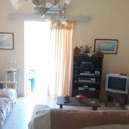 Kaboli Rooms-pefki Semesterbostad *